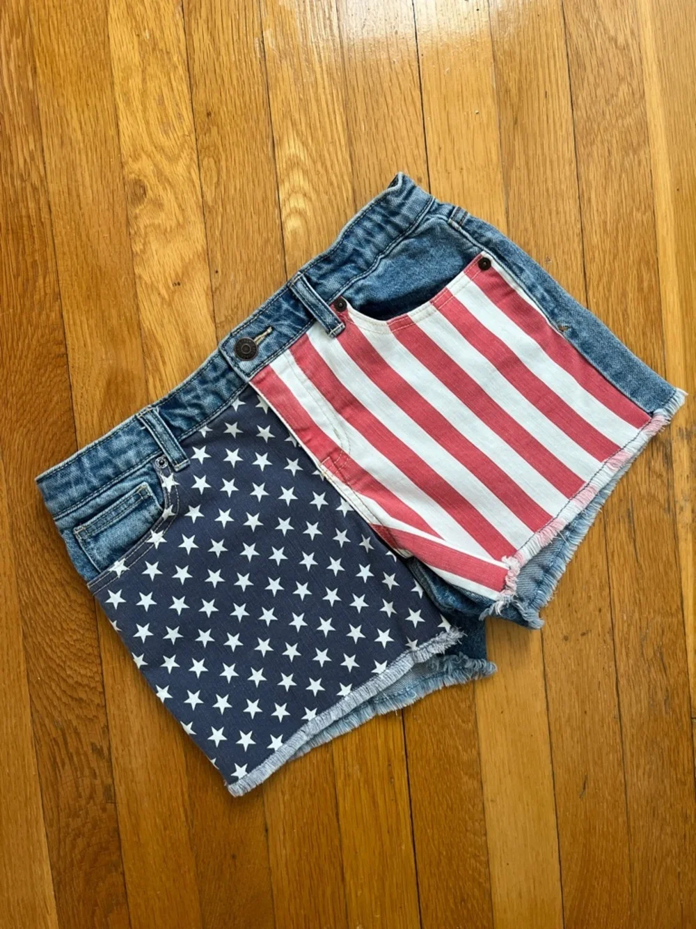 Girls 14 / 16 XL Stars & Stripes Denim Jean Shorts Cutoff Raw Hem 4th of July - Picture 3 of 9
